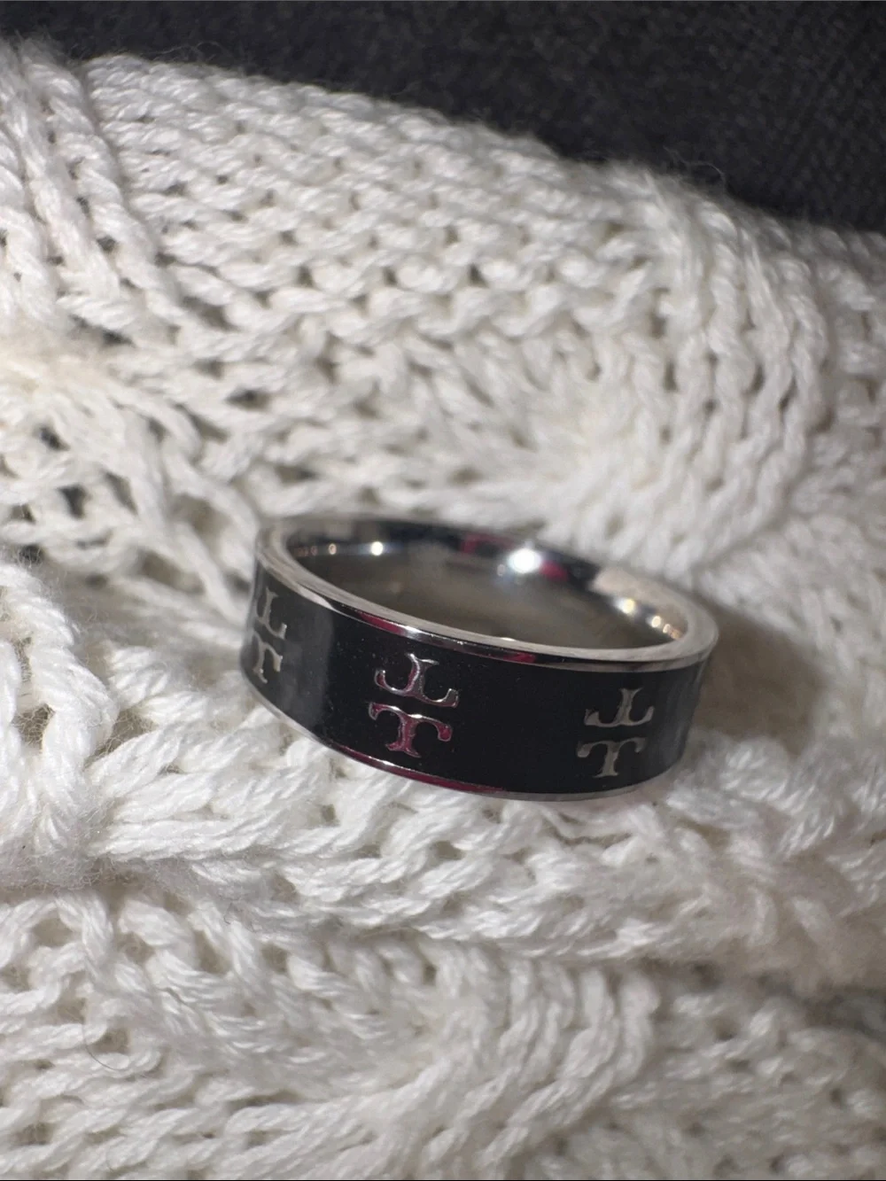 Stainless Steel women’s Band Ring in Silver